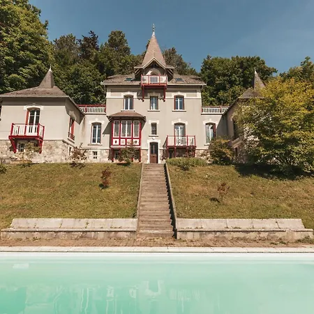 Dans Manoir Avec Piscine Face Au Golf D'uriage * Vaulnaveys-le-Haut